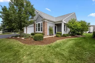 942 Scottsdale Dr, Pingree Grove, IL 60140 - Photo 1