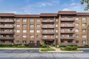 2000 Chestnut Ave, Glenview, IL 60025 - Photo 1