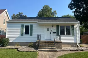 1821 1st St, Peru, IL 61354 - Photo 1