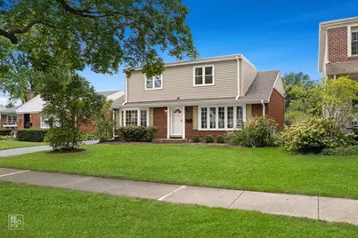 738 N Hickory Avenue, Arlington Heights, IL 60004 - Photo 1