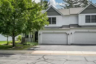 227 Spring Point Dr, Carpentersville, IL 60110 - Photo 1