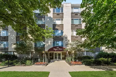 201 S Maple Avenue #210, Oak Park, IL 60302 - Photo 1