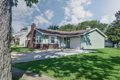 7 W Garden Avenue, Pontiac, IL 61764 - Photo 1