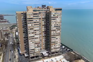 6301 N Sheridan Rd, Chicago, IL 60660 - Photo 1