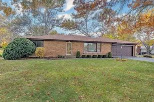 19 Willow Ln, Bristol, IL 60512 - Photo 1