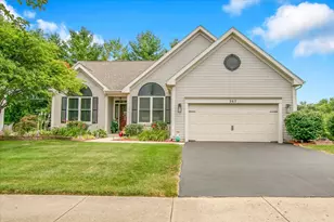 367 Wildwood Dr, North Aurora, IL 60542 - Photo 1
