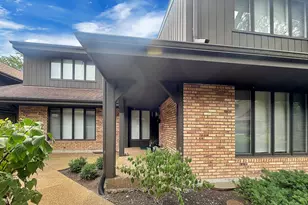 1935 Mission Hills Ln, Northbrook, IL 60062 - Photo 1