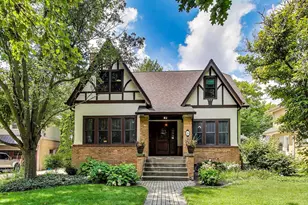 396 S Washington St, Elmhurst, IL 60126 - Photo 1