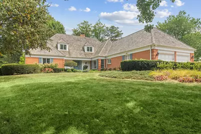 354 Grayfriars Lane, Inverness, IL 60067 - Photo 1