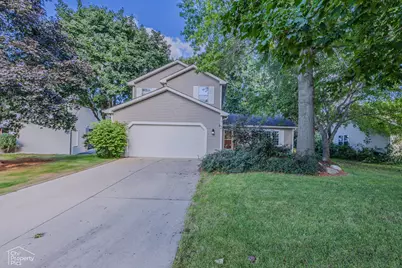 1021 Blue Ridge Parkway, Algonquin, IL 60102 - Photo 1