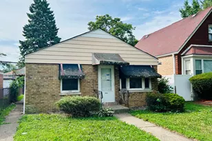 843 W Vermont Ave, Chicago, IL 60643 - Photo 1