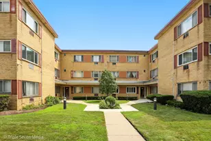 9207 Skokie Blvd, Skokie, IL 60077 - Photo 1