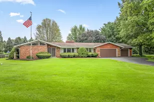 4979 Sudbury Ln, Rockford, IL 61101 - Photo 1