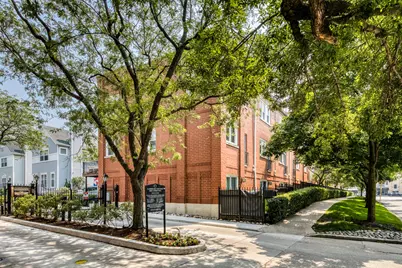 2801 N Wolcott Avenue #E, Chicago, IL 60657 - Photo 1