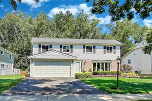 1804 E Apache Ln, Mount Prospect, IL 60056 - Photo 1