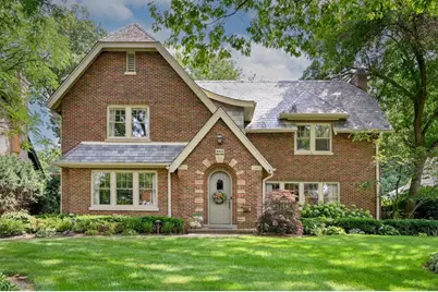 843 Crescent Boulevard, Glen Ellyn, IL 60137 - Photo 1