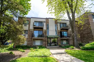 1463 N Winslowe Dr, Palatine, IL 60074 - Photo 1