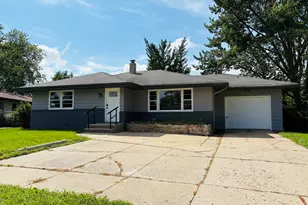 5111 Upland Dr, Rockford, IL 61108 - Photo 1