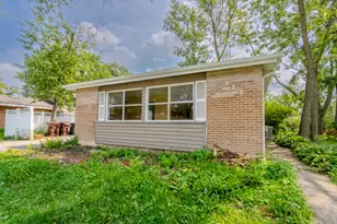 323 Herndon St, Park Forest, IL 60466 - Photo 1
