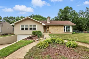 1405 Bayview Dr, Johnsburg, IL 60051 - Photo 1