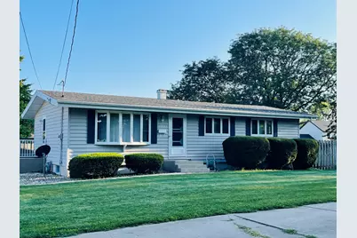 1524 Chambers Avenue, Peru, IL 61354 - Photo 1