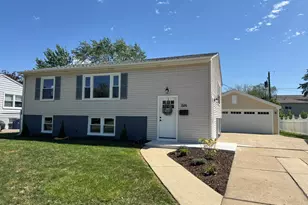 9055 Fairway Dr, Orland Park, IL 60462 - Photo 1