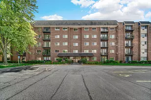 4721 St Joseph Creek Rd, Lisle, IL 60532 - Photo 1