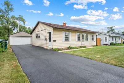 109 S Chestnut Drive, Streamwood, IL 60107 - Photo 1