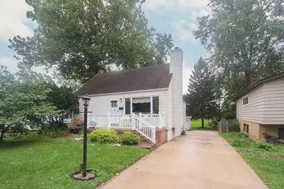 201 W Crystal Avenue, Lombard, IL 60148 - Photo 1