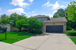 116 Wilcox Dr, Bartlett, IL 60103 - Photo 1