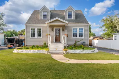 250 Village Drive, Northlake, IL 60164 - Photo 1