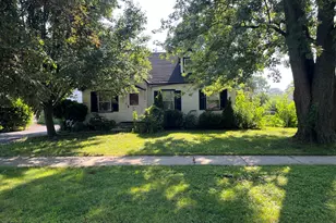 9747 McVicker Ave, Oak Lawn, IL 60453 - Photo 1