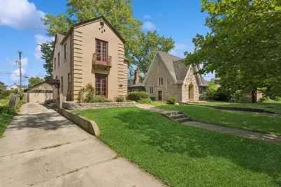 807 Sherwood Place, Joliet, IL 60435 - Photo 1