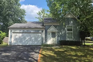 1465 Riverwood Dr, Algonquin, IL 60102 - Photo 1