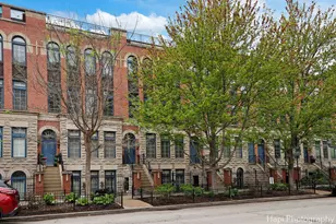 358 W Huron St, Chicago, IL 60654 - Photo 1