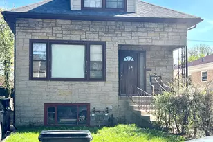 4849 W Eddy St, Chicago, IL 60641 - Photo 1