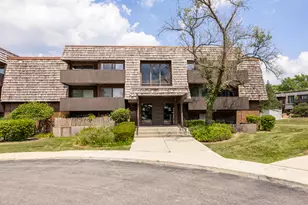 513 Timber Ridge Dr, Carol Stream, IL 60188 - Photo 1