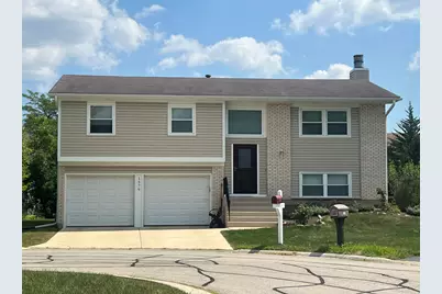 1579 E Bayside Court, Hoffman Estates, IL 60192 - Photo 1