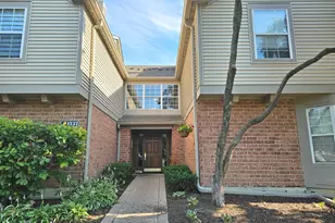 1757 Eastwood Ct, Schaumburg, IL 60195 - Photo 1