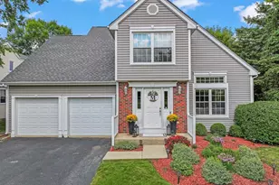 382 Newberry Dr, Elk Grove Village, IL 60007 - Photo 1