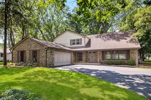 5N634 Lostview Ln, Saint Charles, IL 60175 - Photo 1
