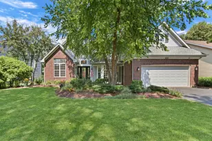 420 Capital Ln, Gurnee, IL 60031 - Photo 1