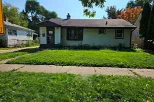 633 S Fulton Ave, Waukegan, IL 60085 - Photo 1