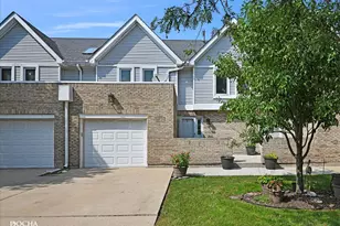 9404 Lindsay St, Orland Hills, IL 60487 - Photo 1