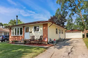 226 N California Ave, Mundelein, IL 60060 - Photo 1