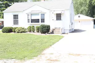 1522 E Hickory St, Streator, IL 61364 - Photo 1