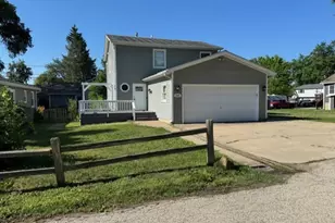 425 Northlake Rd, Lakemoor, IL 60051 - Photo 1