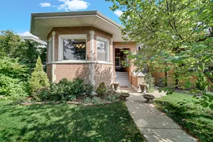 10 Le Moyne Pkwy, Oak Park, IL 60302 - Photo 1