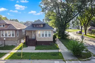 10059 S Lafayette Ave, Chicago, IL 60628 - Photo 1