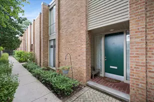 471 Linden St, Winnetka, IL 60093 - Photo 1